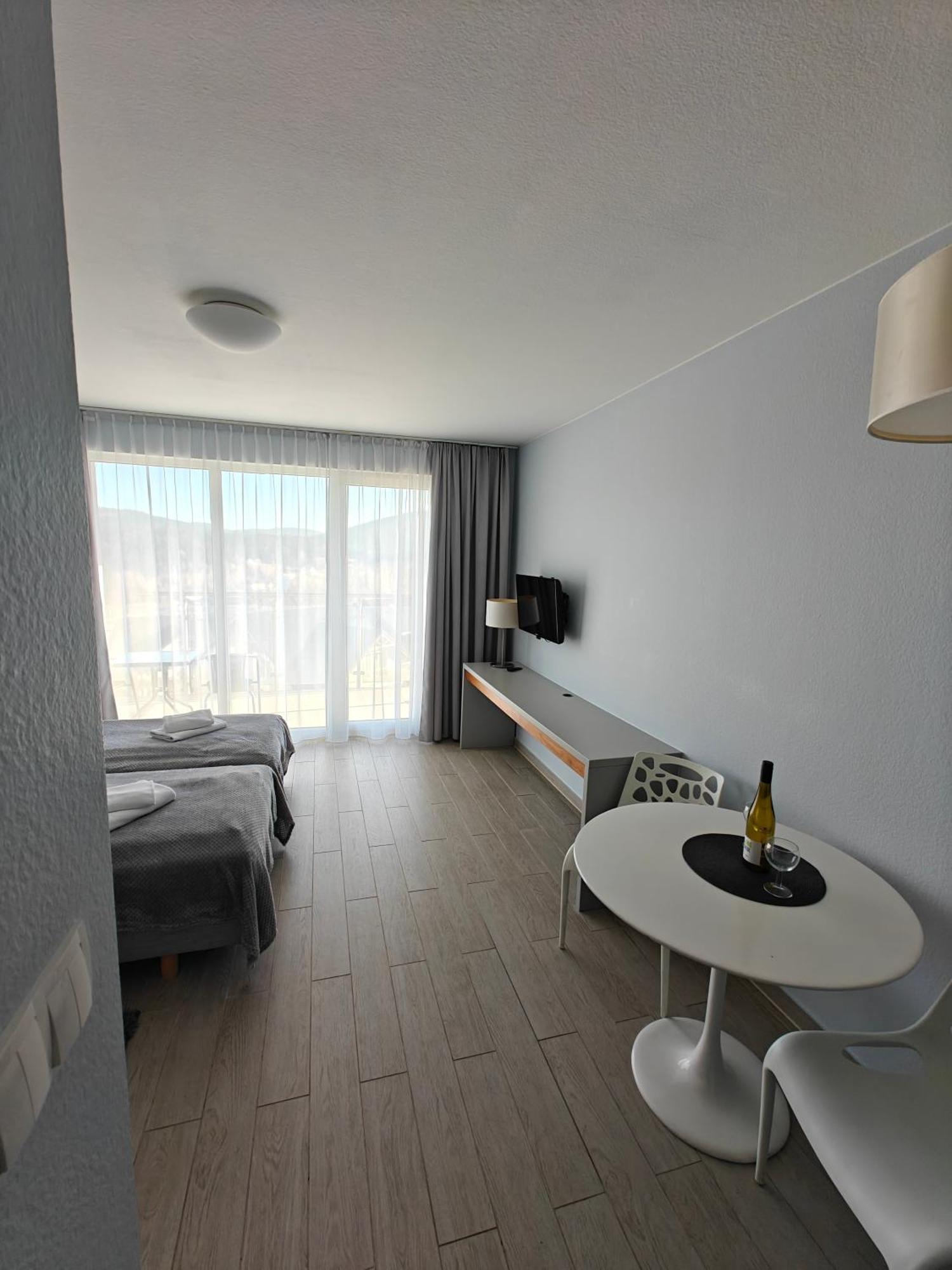 Mercury Apartment